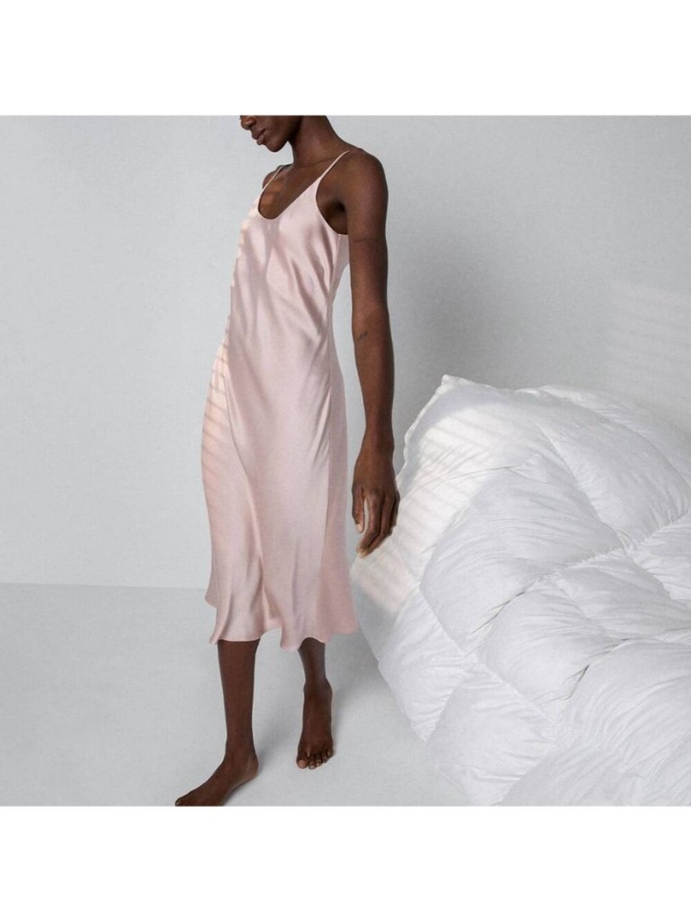 Lunya women's medium soft pink washable silk bias slip dress midi lounge‎ gown